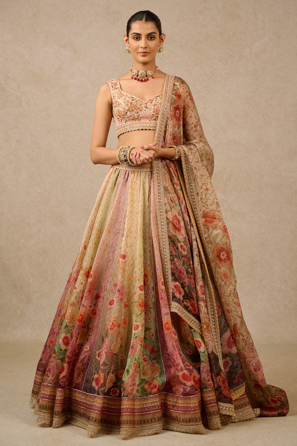 Buy printed banarasi lehenga set with embroidered dupatta at Aza Fashions |  Banarasi lehenga, Best indian wedding dresses, Bridal lehenga